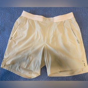 Lululemon license to train 7” shorts